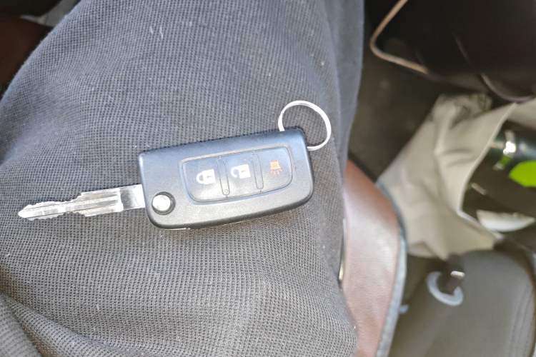 Used Foton Toano 2024 Joy Elephant Multi-Function Model Cummins 2.8T Manual Long Wheelbase Ultra-High Roof with Rear Dual Tires and 7 Seating Capacity Vehicle Key