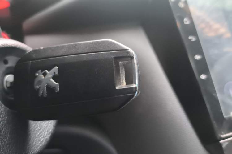 Used Peugeot 3008 2018 2.0L Automatic Trend Edition Vehicle Key