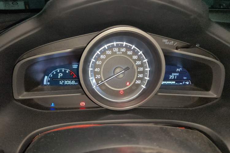 Used Mazda CX-4 2016 2.0L Automatic 2WD Blue Sky Dynamic Edition
