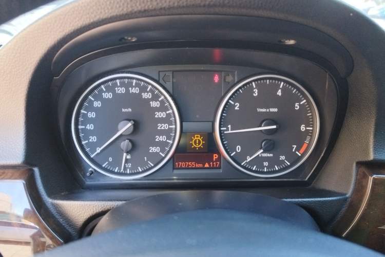 Used BMW 3 Series 2010 320i Luxury Model