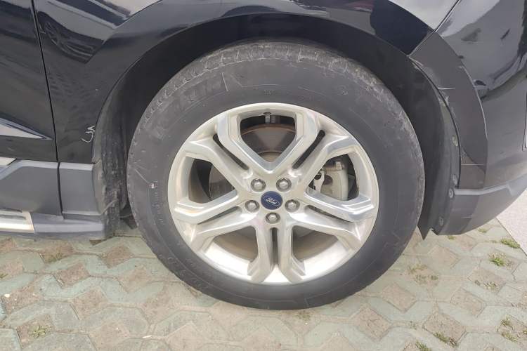 Used Ford Edge 2016 EcoBoost 245 Two-Wheel-Drive Titanium 7-Seater