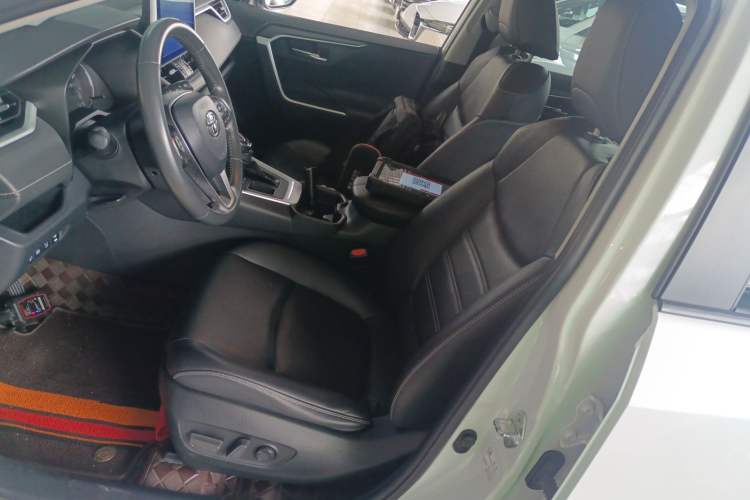 Used Toyota RAV4 2022 2.0L CVT Two-Wheel Drive Fashion Plus Edition
