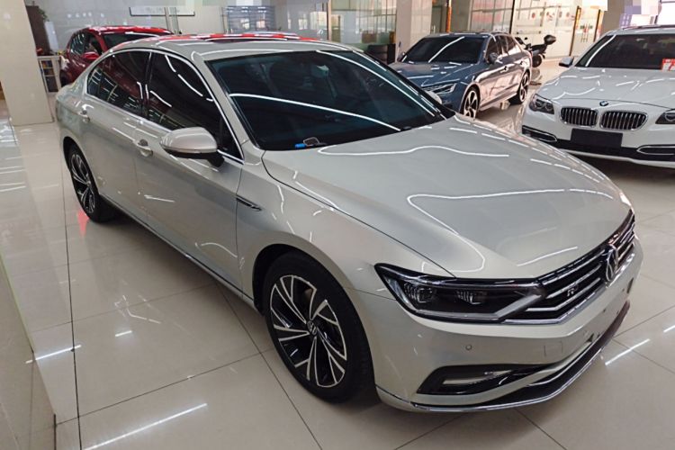 Used Volkswagen Magotan 2021 330TSI DSG 30th Anniversary Edition Exterior 1