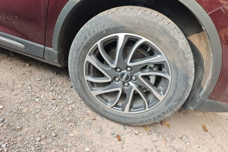 Used Lincoln Corsair 2021 2.0T Two-Wheel Drive Deluxe Edition Right Front Wheel Hub