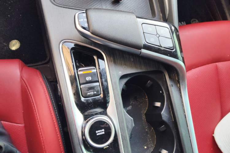 Used CHANGAN UNI-T 2020 1.5T Prestige Version
