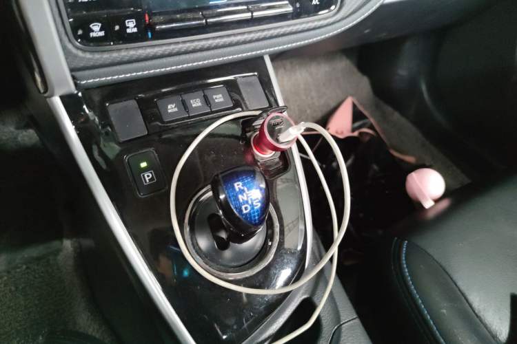 Used Toyota Levin 2017 Revised Dual-Engine 1.8H GS E-CVT Elite Sunroof Version China V Standard Gear Lever