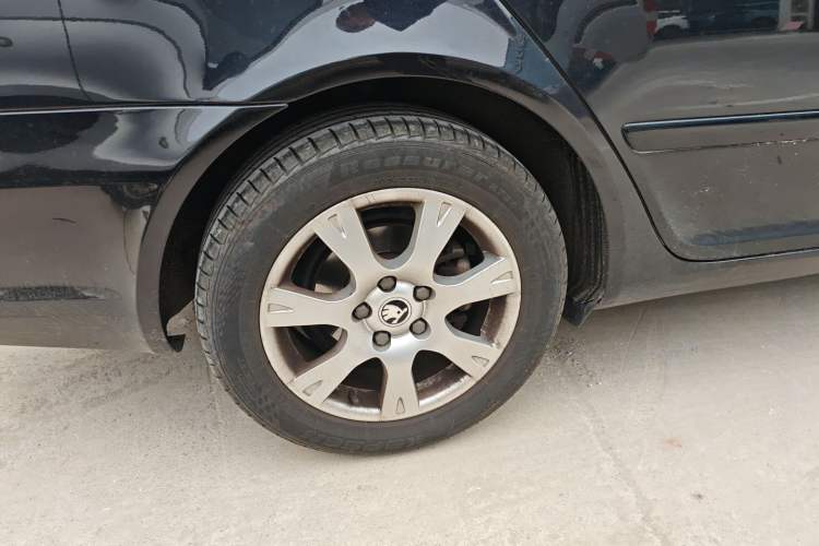 Used Skoda Octavia 2015 Classic Model 1.6L Manual Eado Version
