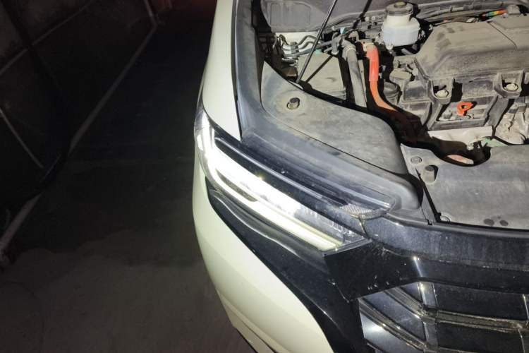 Used Honda Elysion 2022 2.0L eHEV Luxury Edition Right Front Headlight