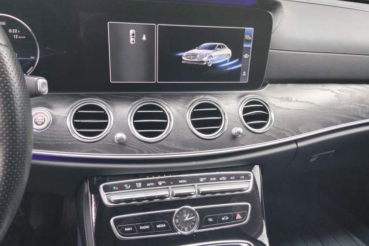 Used Mercedes-Benz E-Class 2017 E 200 L Sport 4MATIC Audio And AC Panel