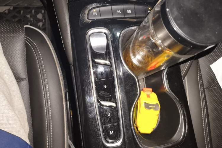 Used Buick Envision 2022 Facelift Encore S 552T Two-Wheel-Drive Luxury Model Gear Lever