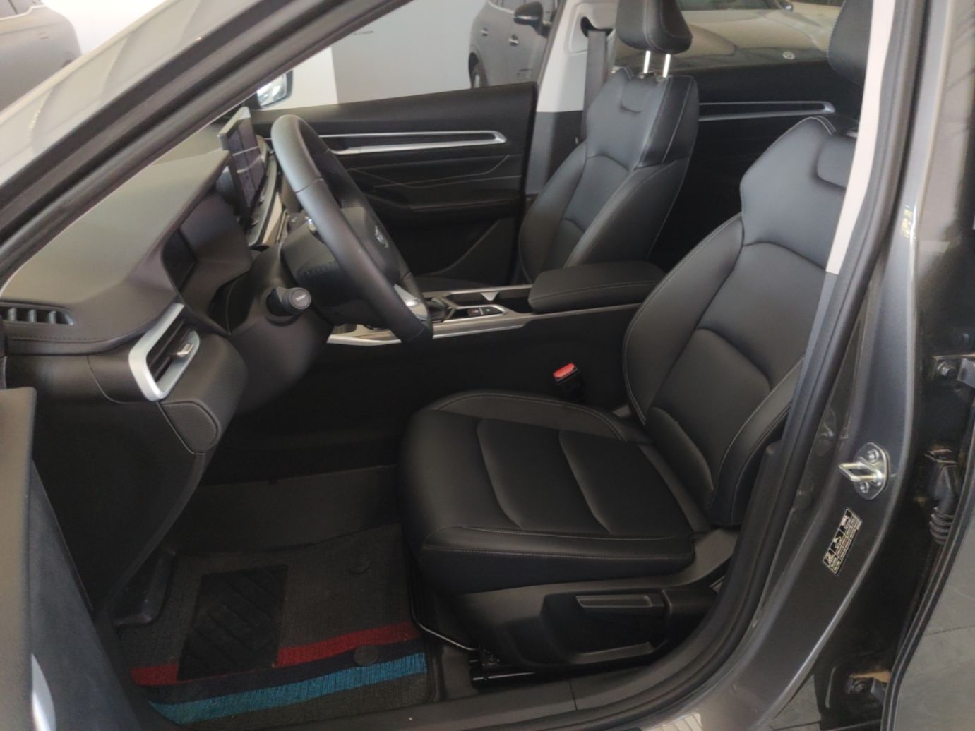 Geely Auto Emgrand 2026 Model 4th Generation 4 Millionth Anniversary Edition 1.5L CVT Overdrive Edition — снимка 19