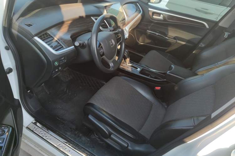 Used Honda Jade 2017 1.8L automatic Comfort version 5 seats