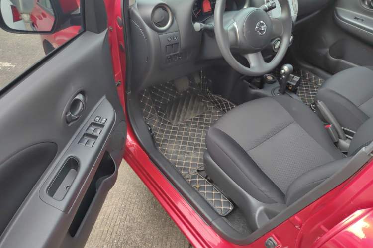 Used Nissan March 2010 1.5L Automatic Easy-Style Version