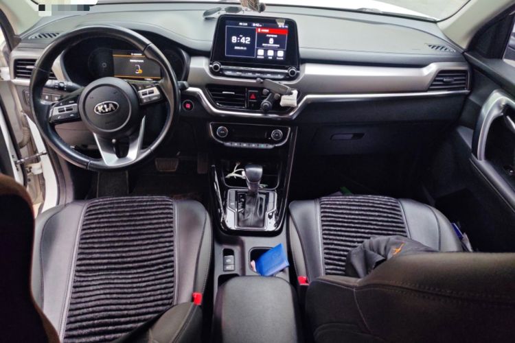 Used Kia Sportage R 2019 2.0L Automatic Smart Luxury Edition Center Console