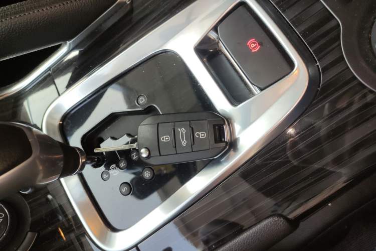 Used Peugeot 3008 2013 1.6THP Automatic Prestige Edition
