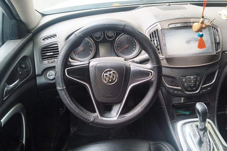 Used Buick Regal 2014 1.6T Fashionable Tech Edition Steering Wheel