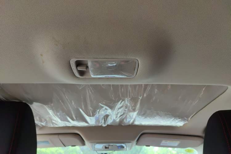 Used Venucia D60 2018 1.6L CVT Smart Connect Elite Edition