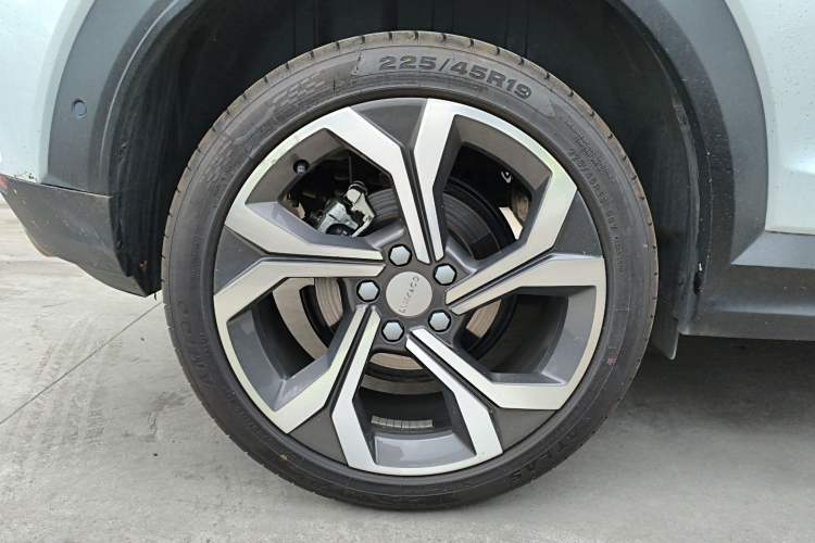 Used Lynk & Co 06 2023 Remix 1.5T Dynamic Halo Right Rear Wheel Hub