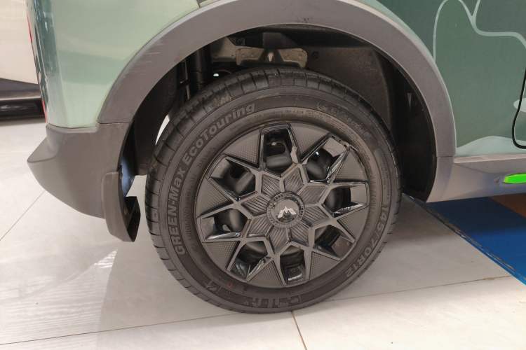 Used Wuling Hongguang MINIEV 2022 GAMEBOY 300km Enthusiast Model with Lithium Iron Phosphate Exterior 5