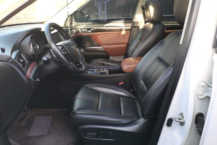 Used GAC Trumpchi GS8 2017 320T Two-Wheel Drive Luxury Smart Connectivity Version (7 Seats)
