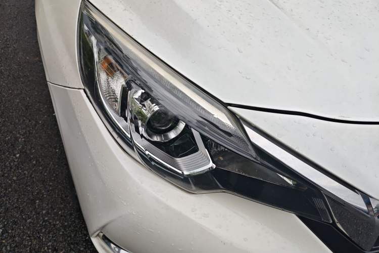 Used Venucia T90 2017 2.0L CVT Smart Edition
