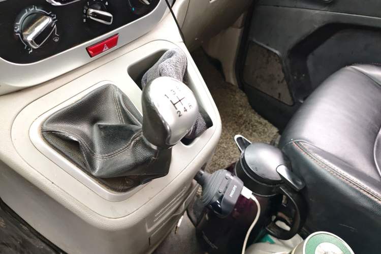 Used JAC Refine M3 2018 1.6L Express Edition 5-seater Gear Lever