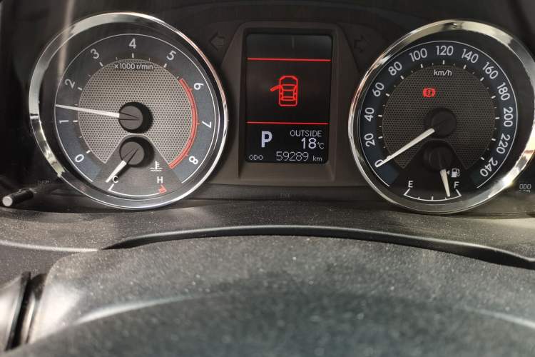 Used Toyota Corolla 2017 1.2T CVT GL-i Odometer Close Up