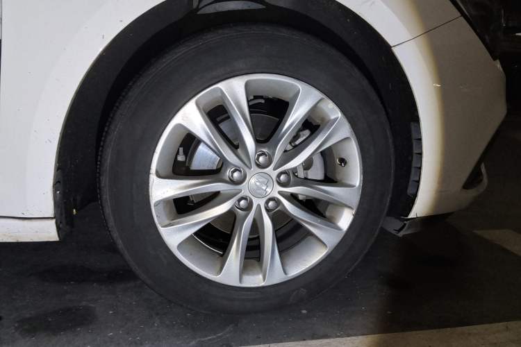 Used Buick Verano 2018 Sedan 20T Dual-Clutch Leading Model
