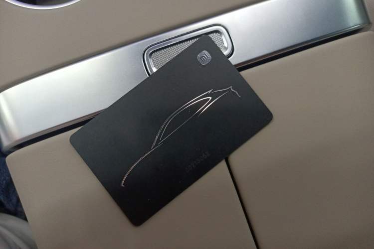 Used Xiaomi Auto YU7 2025 Ultra-Long Range High-Performance All-Wheel-Drive Max Edition
