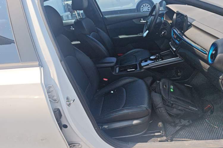 Used Kia K3 New Energy 2021 EV Comfort Edition 410km Right Front Seat