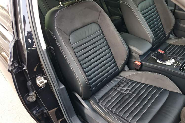 Used Volkswagen Magotan 2020 330TSI DSG Leading Model
