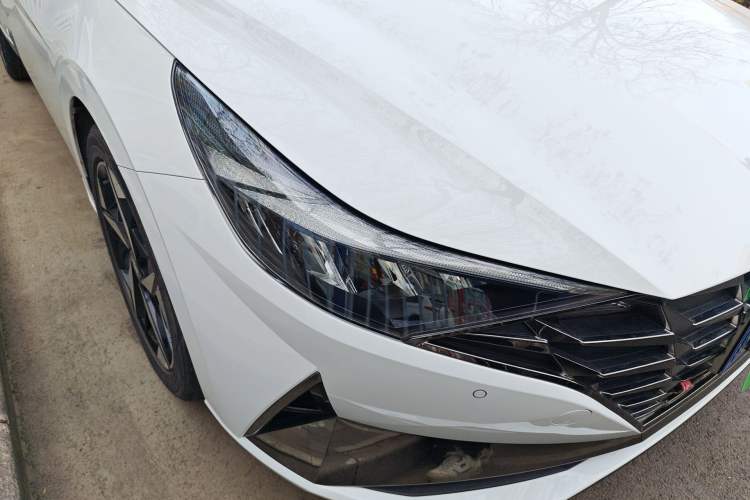 Used Hyundai Elantra 2022 1.5L CVT LUX Prestige Edition Right Front Headlight