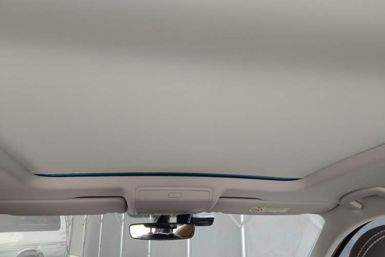 Used Volkswagen Tiguan L 2022 330TSI Automatic Two-Wheel Drive R-Line Enhanced Edition Headliner