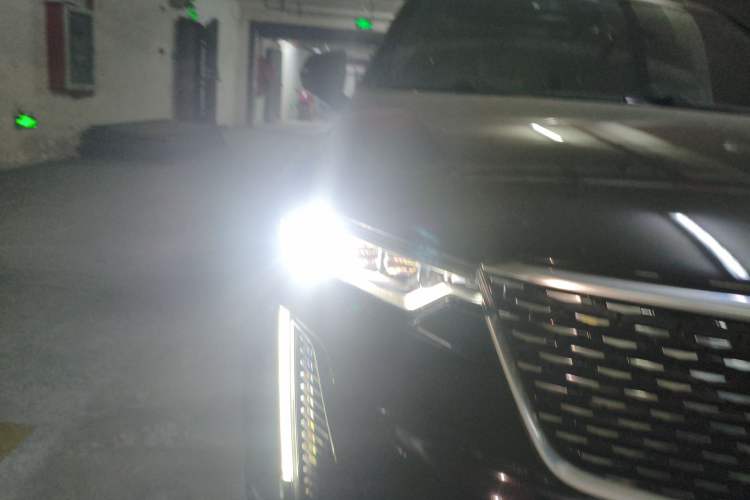 Used Cadillac XT6 2021 2.0T Six-Seater Four-Wheel-Drive Luxury Version
