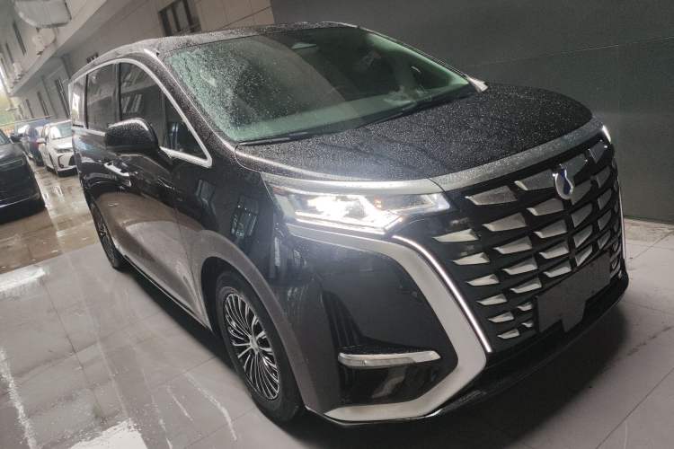 Used Denza D9 2024 DM-i 980 Four-Wheel Drive Prestige Model
