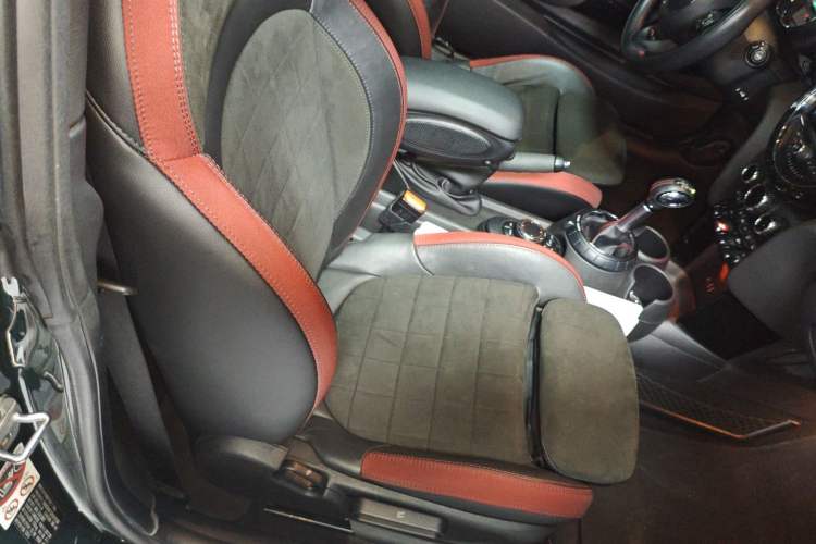 Used MINI JCW 2017 2.0T JOHN COOPER WORKS Avant-Garde Right Front Seat