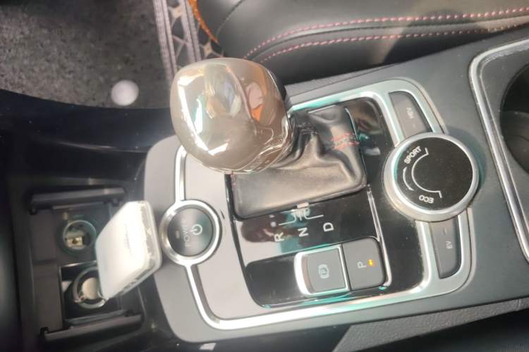 Used BYD Qin New Energy 2015 1.5T Dual-Crown Flagship Plus Edition
