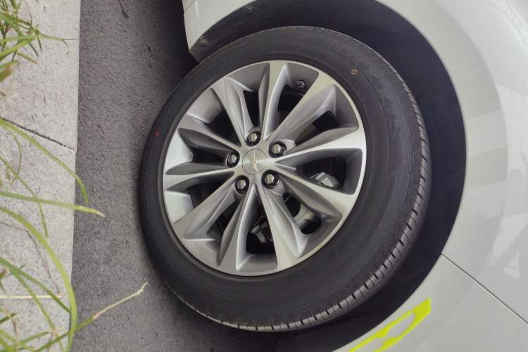 Used Chevrolet Monza 2022 320 Automatic Enjoyment Sunroof Version
