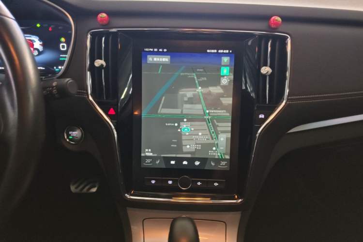 Used Roewe RX5 New Energy 2017 eRX5 50T Hybrid Connected Prestige Flagship Edition Audio And AC Panel