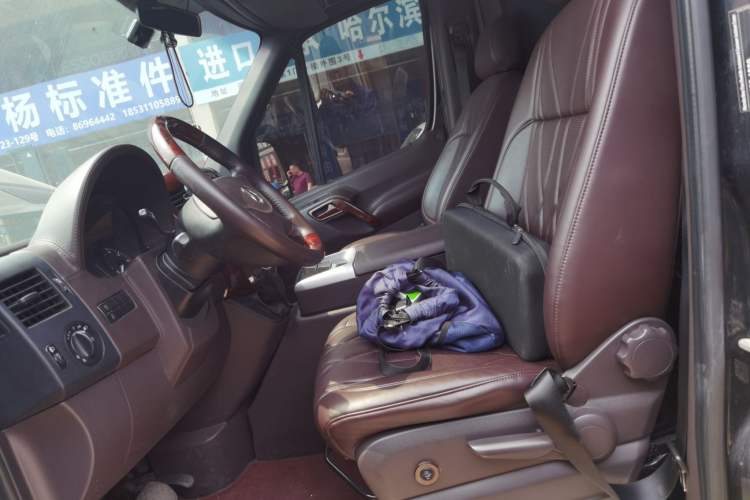 Used Mercedes-Benz Sprinter  Left Front Seat