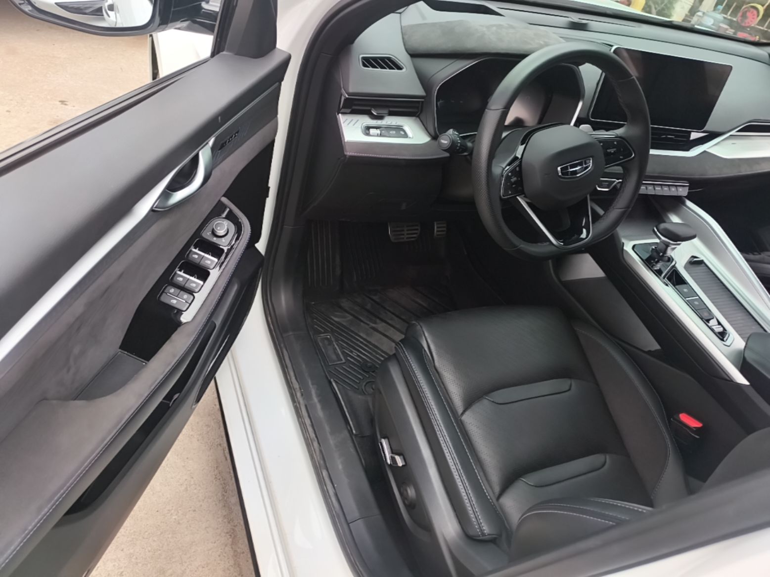 Geely Auto Preface 2024 2.0TD Xiaohan Edition — снимка 18