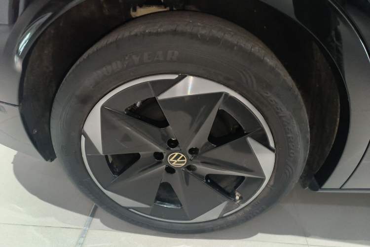 Used Volkswagen ID.UNYX 2024 Pro Long-Range Version Right Rear Wheel Hub