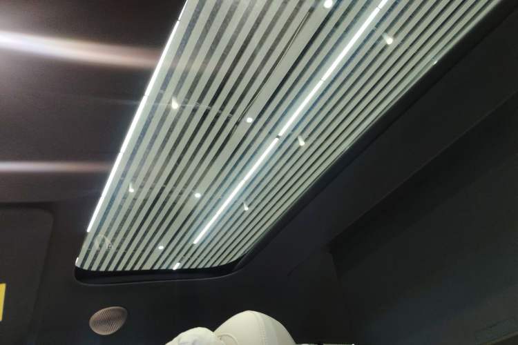 Used Li Auto i6 2025 Model Four-Wheel-Drive Standard Type Headliner