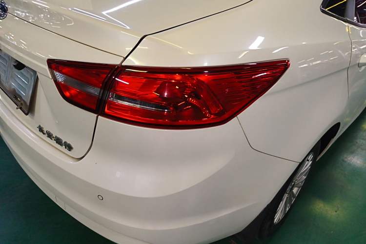 Used Ford Escort 2015 1.5L Manual Comfort Model Right Rear Taillight