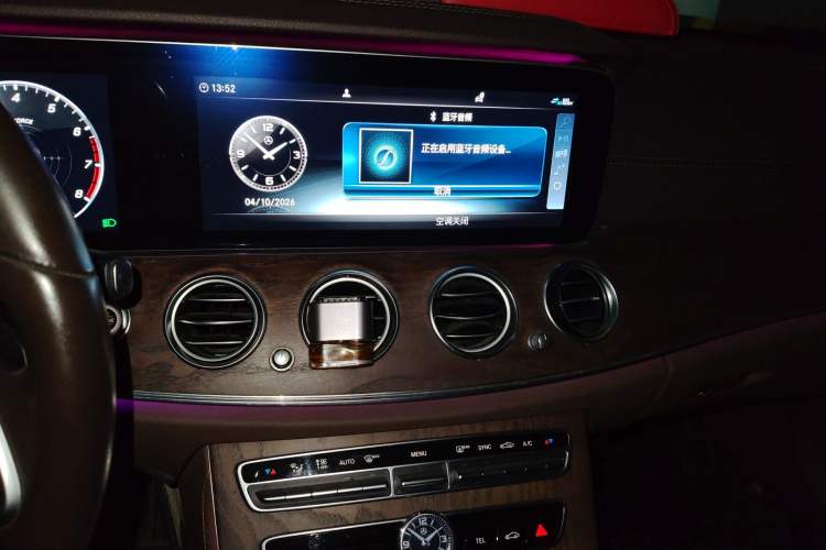 Used Mercedes-Benz E-Class 2019 E 260 L Audio And AC Panel