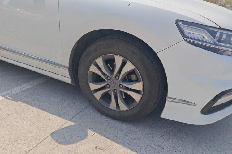 Used Honda Spirior 2015 2.0L Prestige Edition
