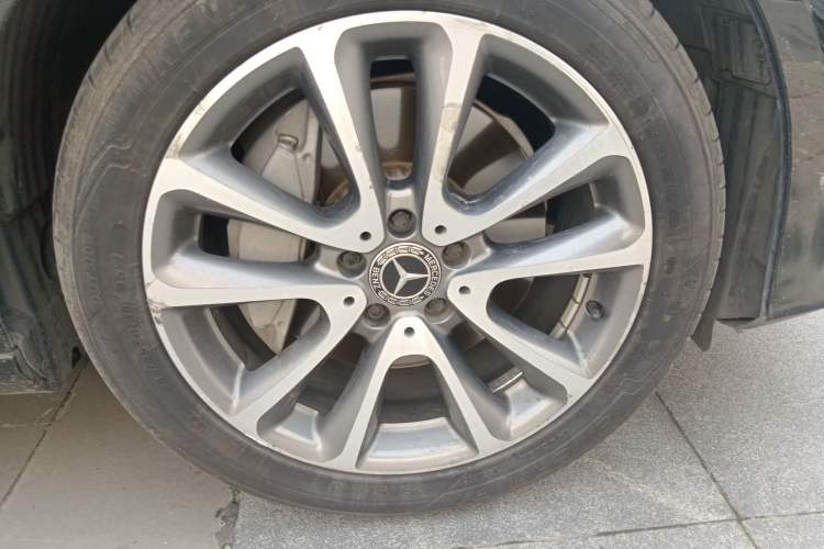 Used Mercedes-Benz E-Class 2018 Facelift E 300 L Luxury Edition
