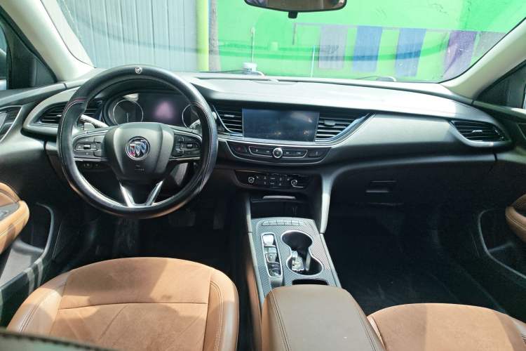 Used Buick Regal 2020 552T Luxury Version
