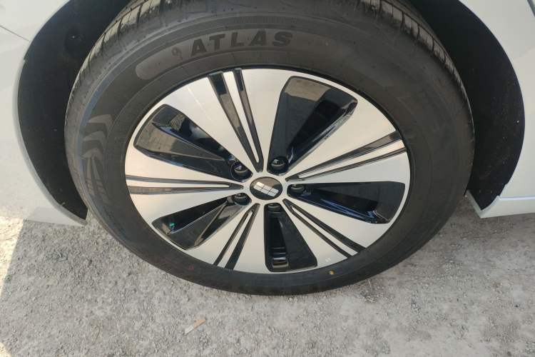 Used Geely Galaxy A7 2025 Model EM-i 150km Prestige Edition
