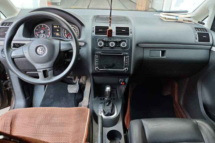 Used Volkswagen Touran 2015 1.4T DSG Comfort Edition 5 Seats
